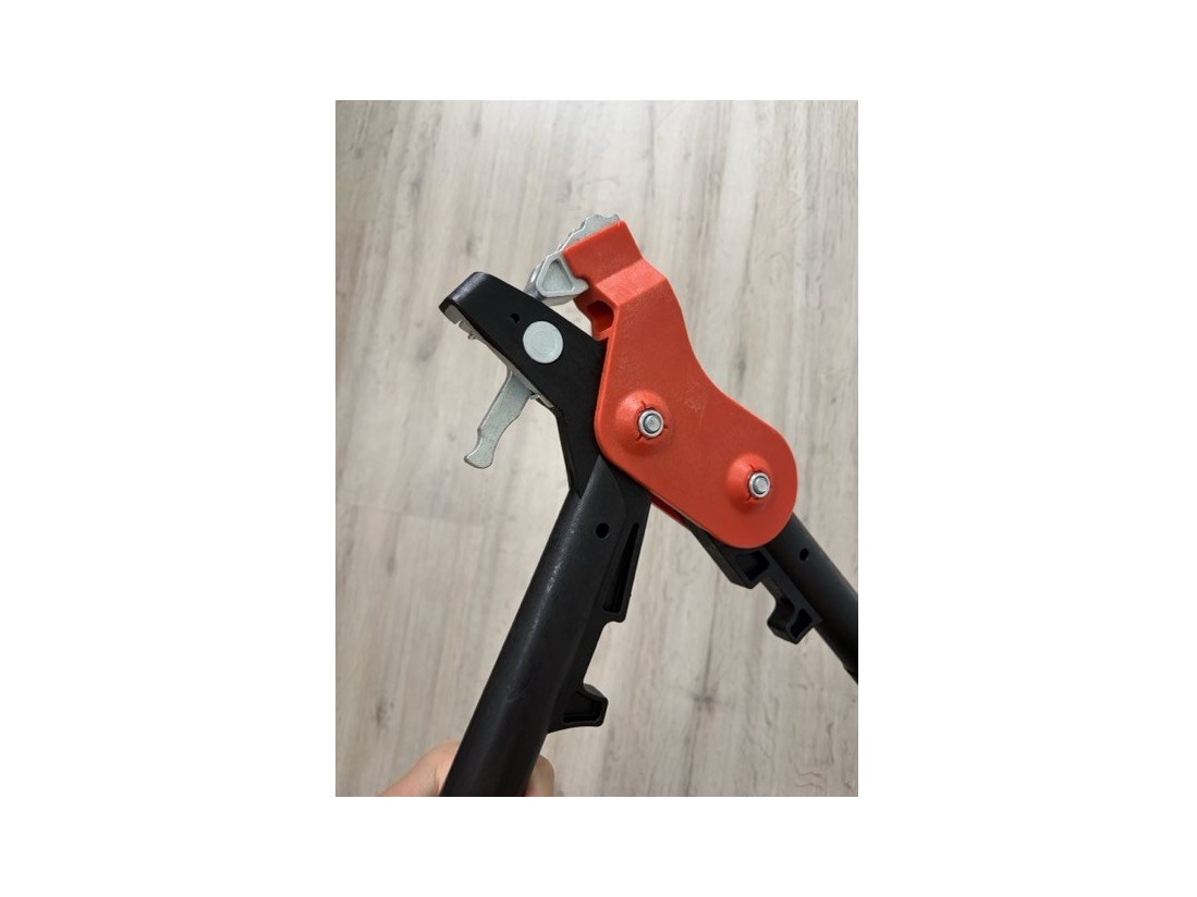 Wire tensioner tool - product photo 3
